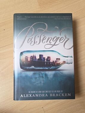 Passenger by Alexandra Bracken - Passenger Serie Vol. 1